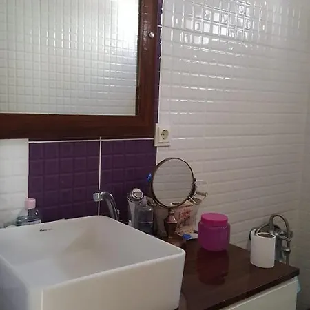 Eski Foca'da Triplex فيلة *
