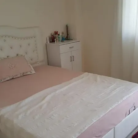 Eski Foca'da Triplex